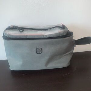 Swiss Gear Toiletries Bag.